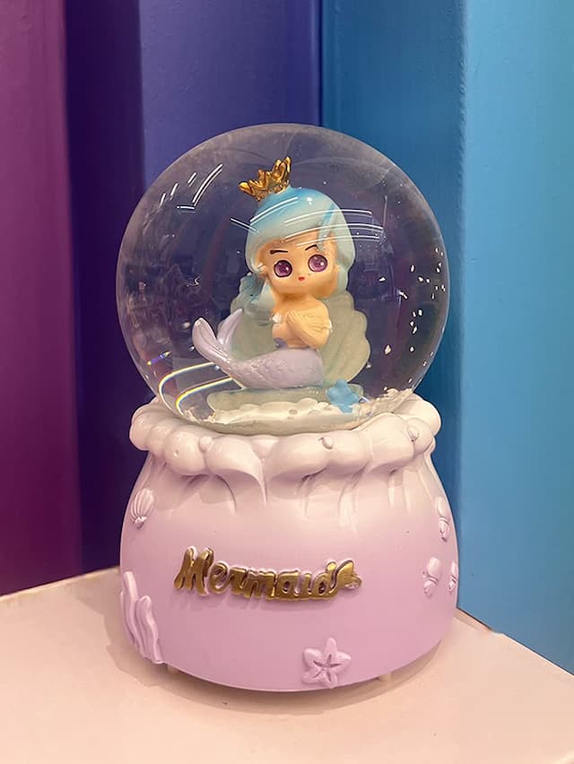 گوی نورپرداز طرح پری دریایی بنفش